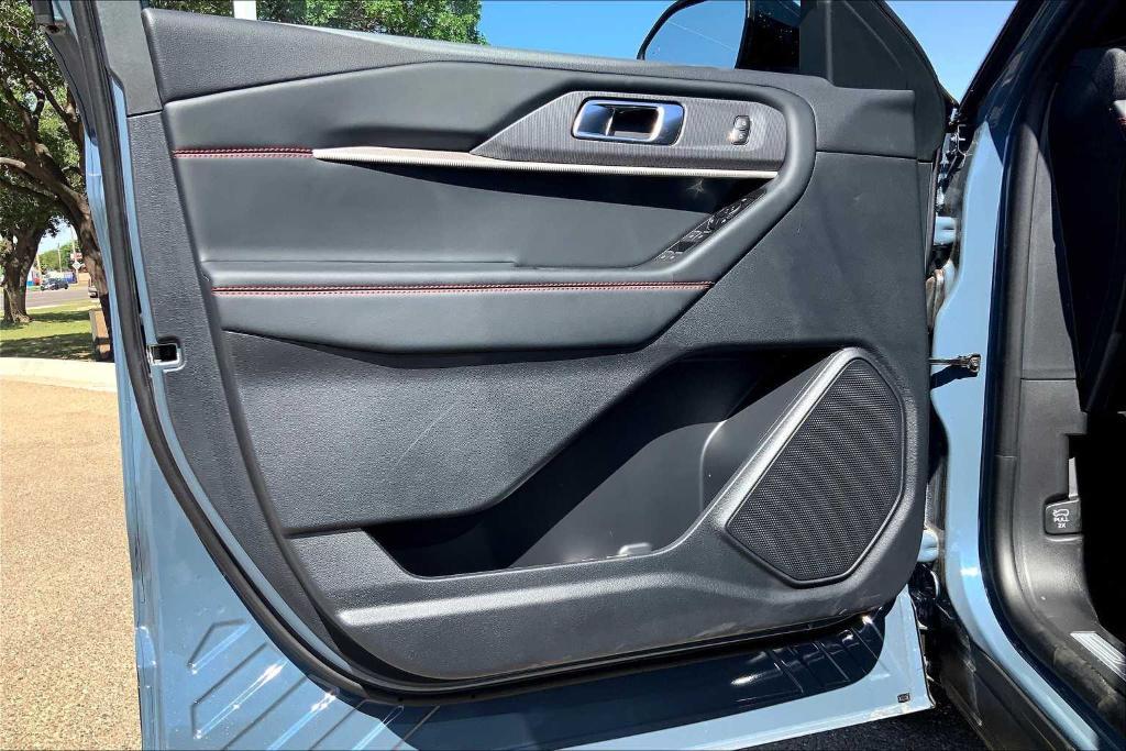 new 2025 Ford Explorer car, priced at $43,585