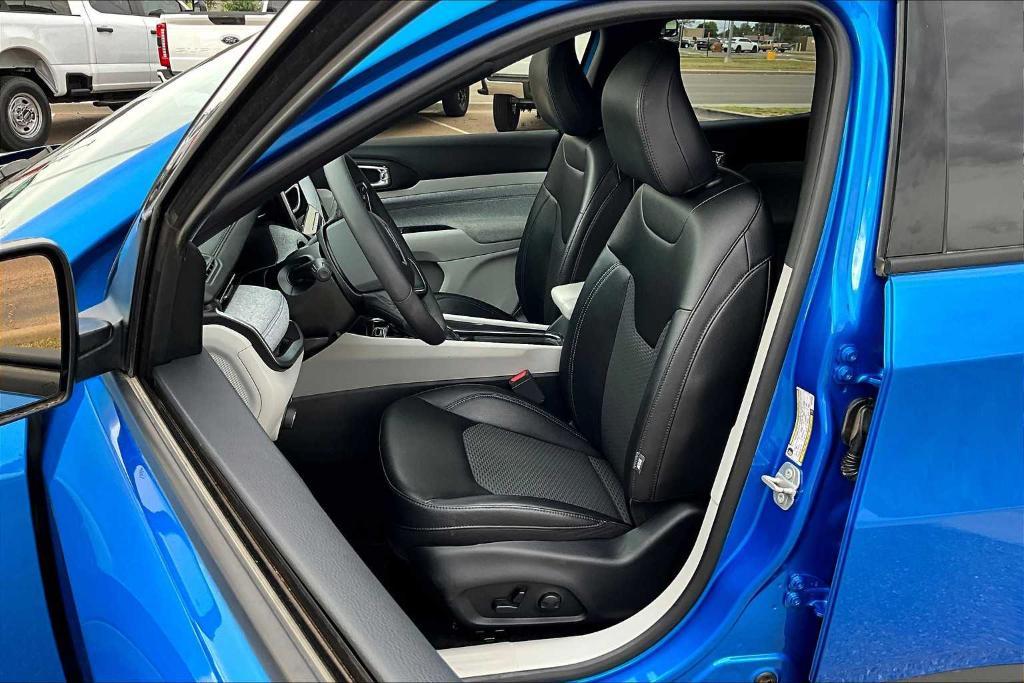 used 2024 Jeep Compass car, priced at $20,995