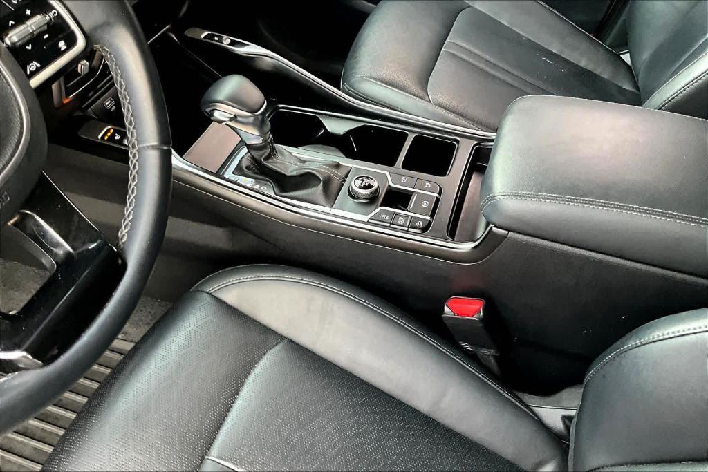 used 2023 Kia Sorento car, priced at $24,710