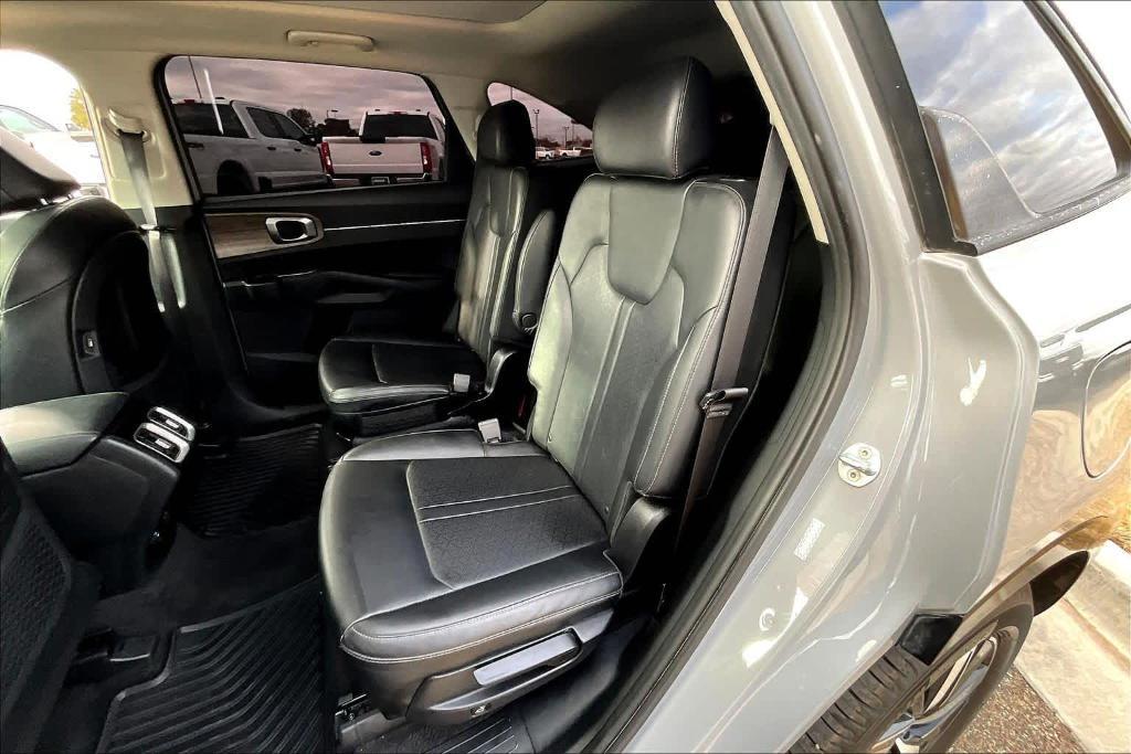 used 2023 Kia Sorento car, priced at $24,710