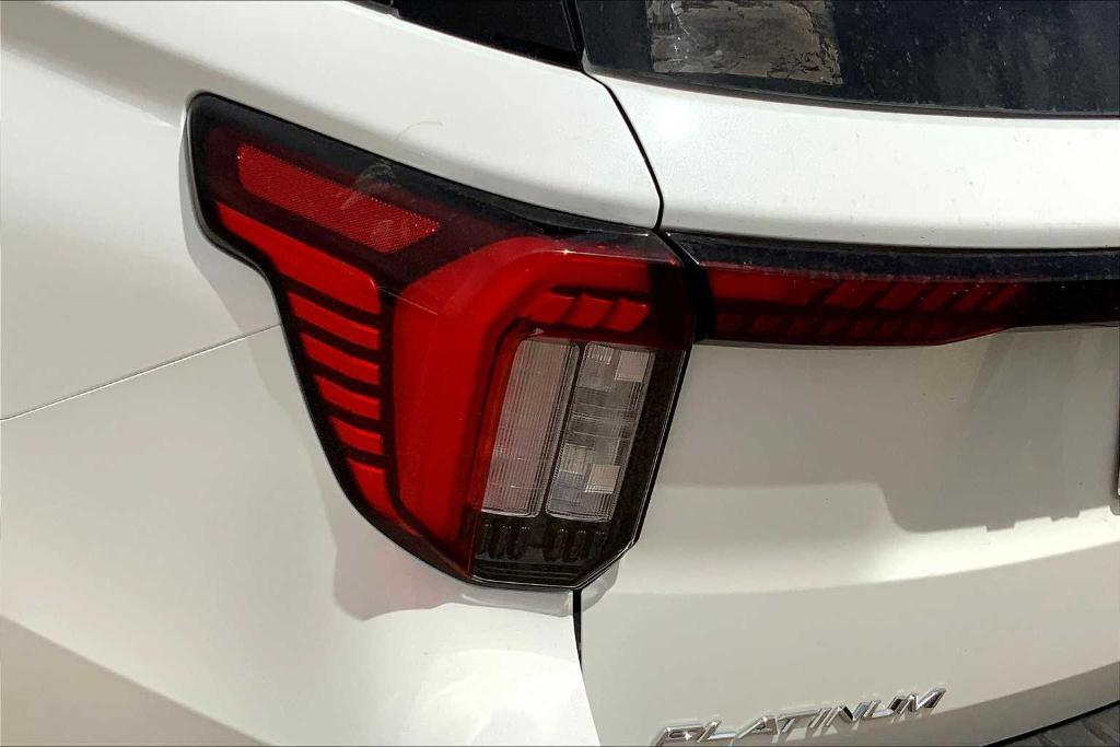 new 2025 Ford Explorer car, priced at $58,580