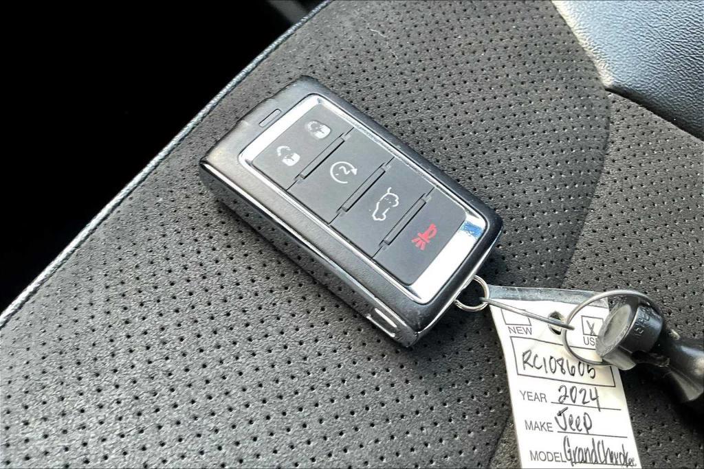 used 2024 Jeep Grand Cherokee car, priced at $33,292