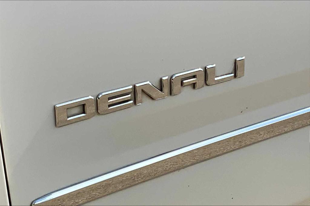 used 2017 GMC Yukon car, priced at $24,000