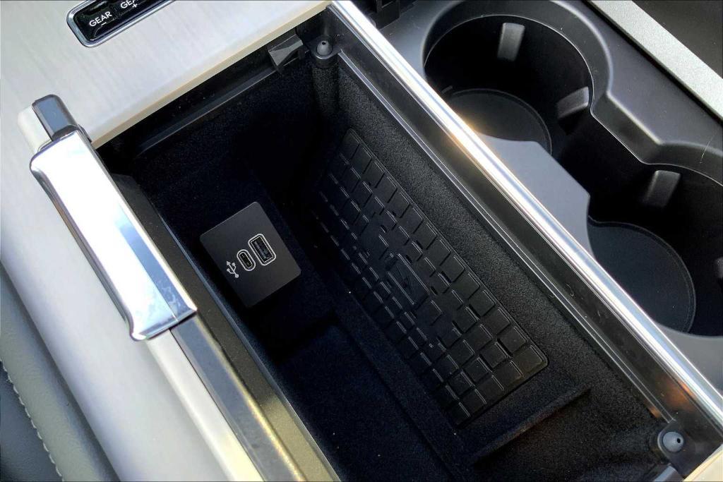 new 2025 Lincoln Navigator L car, priced at $106,615