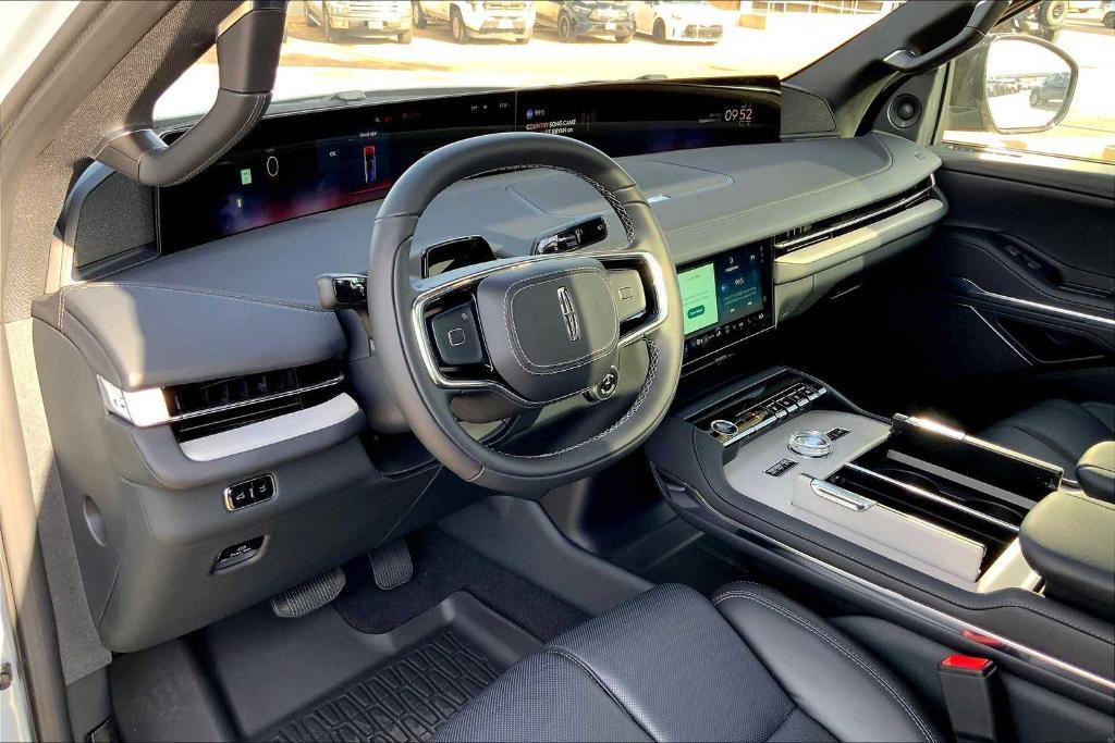 new 2025 Lincoln Navigator L car, priced at $106,615