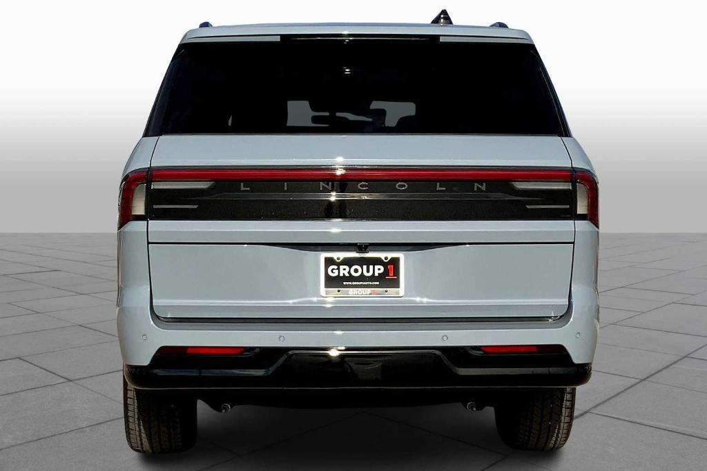 new 2025 Lincoln Navigator L car, priced at $106,615