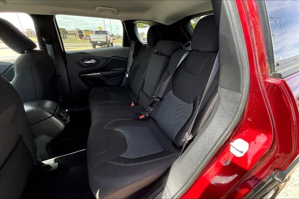 used 2020 Jeep Cherokee car, priced at $17,819