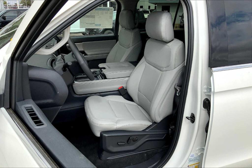 new 2025 Ford Expedition Max car, priced at $74,725