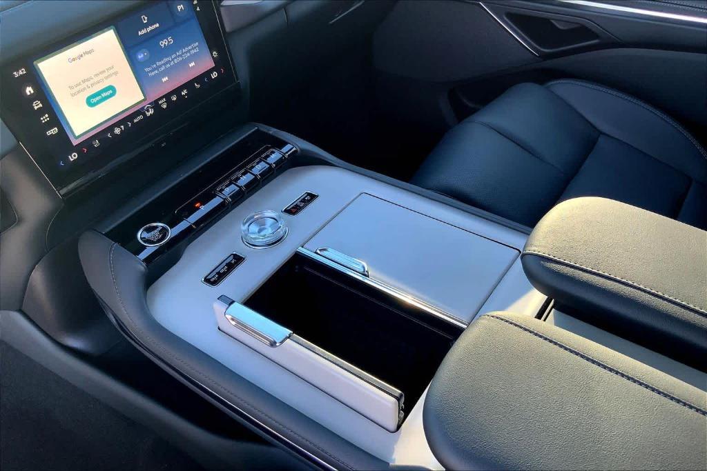 new 2025 Lincoln Navigator L car, priced at $107,765