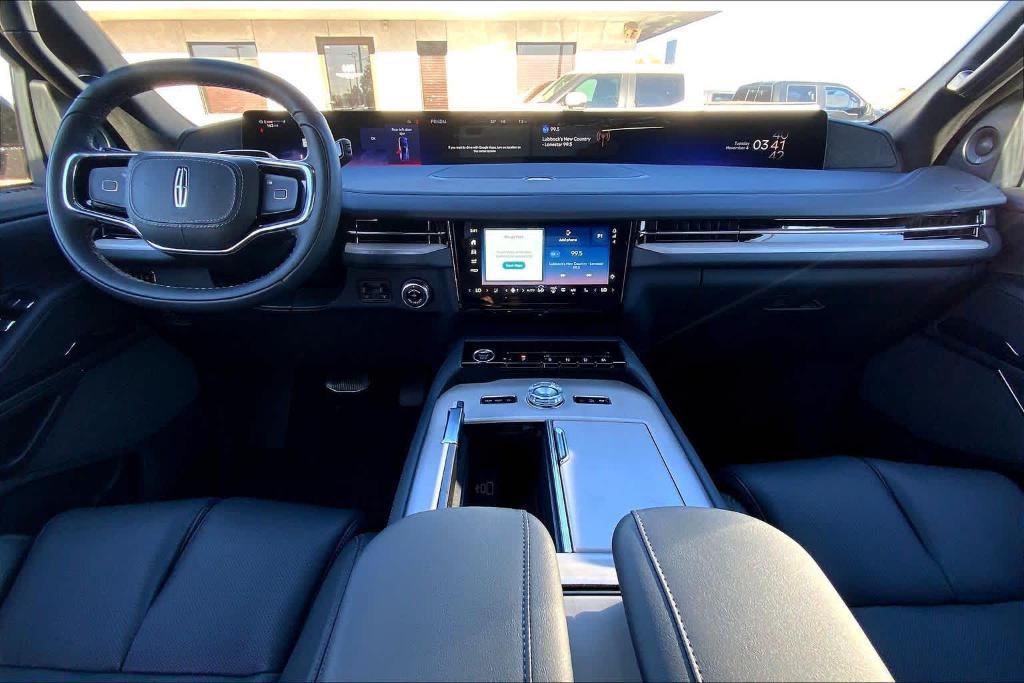 new 2025 Lincoln Navigator L car, priced at $107,765