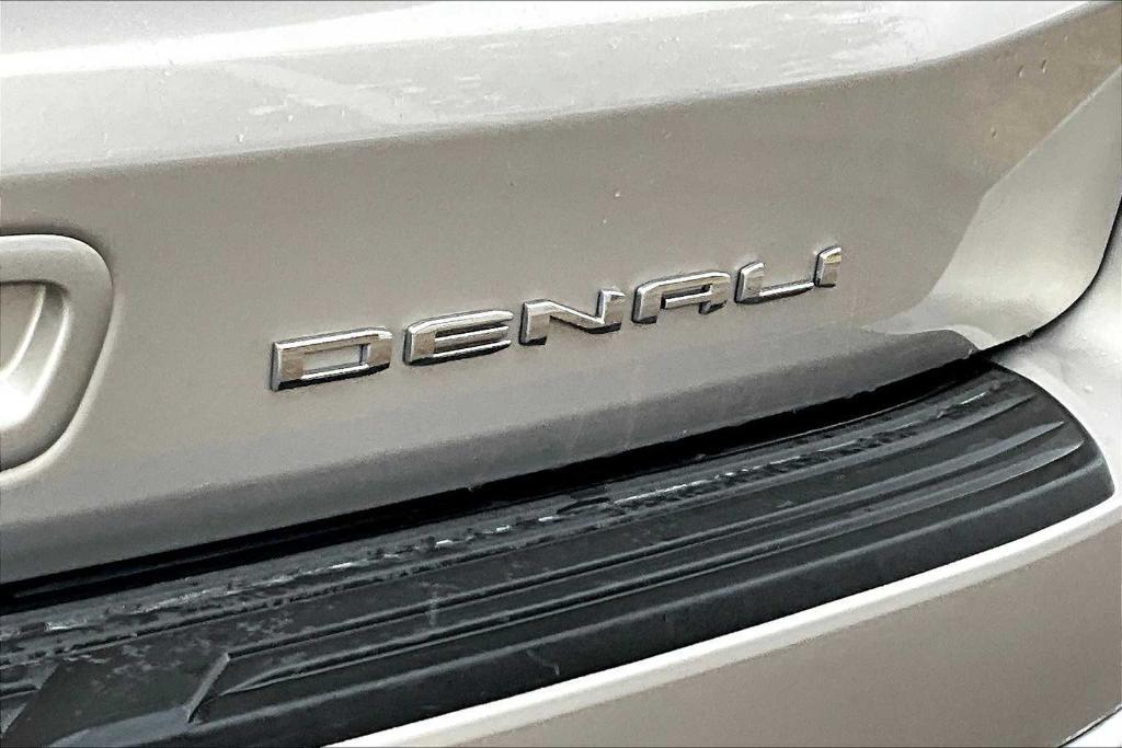 used 2021 GMC Yukon car, priced at $43,748