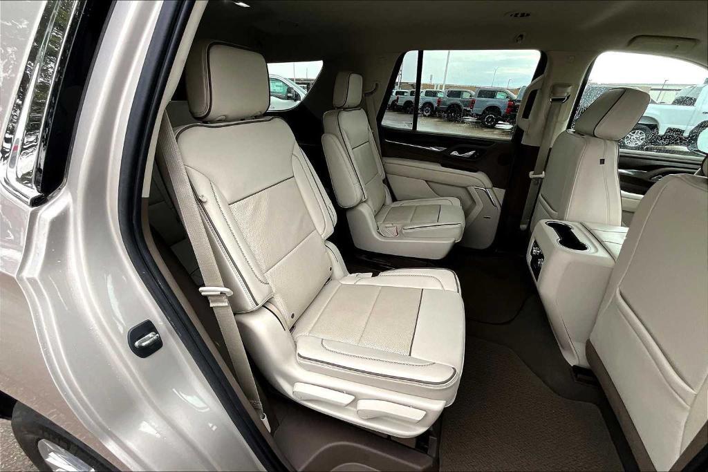 used 2021 GMC Yukon car, priced at $43,748