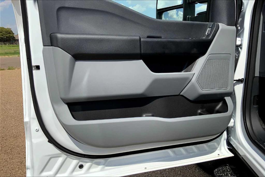 new 2025 Ford F-250 car, priced at $58,210