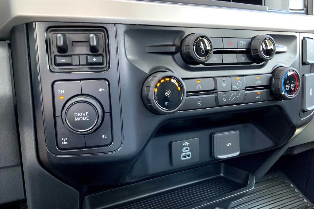 new 2025 Ford F-250 car, priced at $58,210