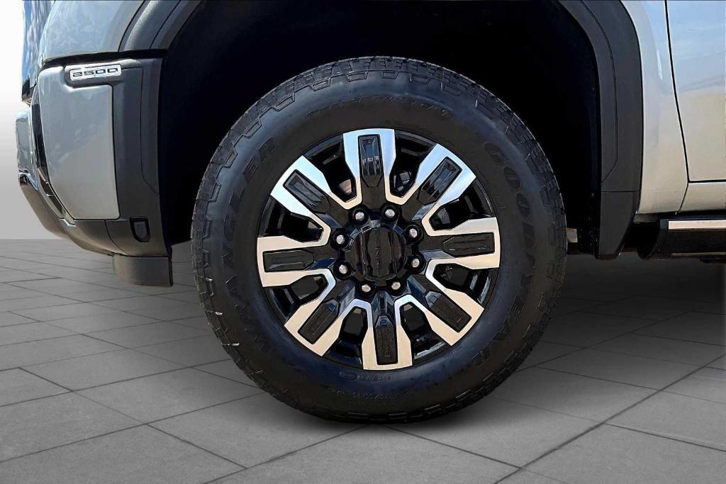 used 2024 GMC Sierra 2500 car, priced at $80,086