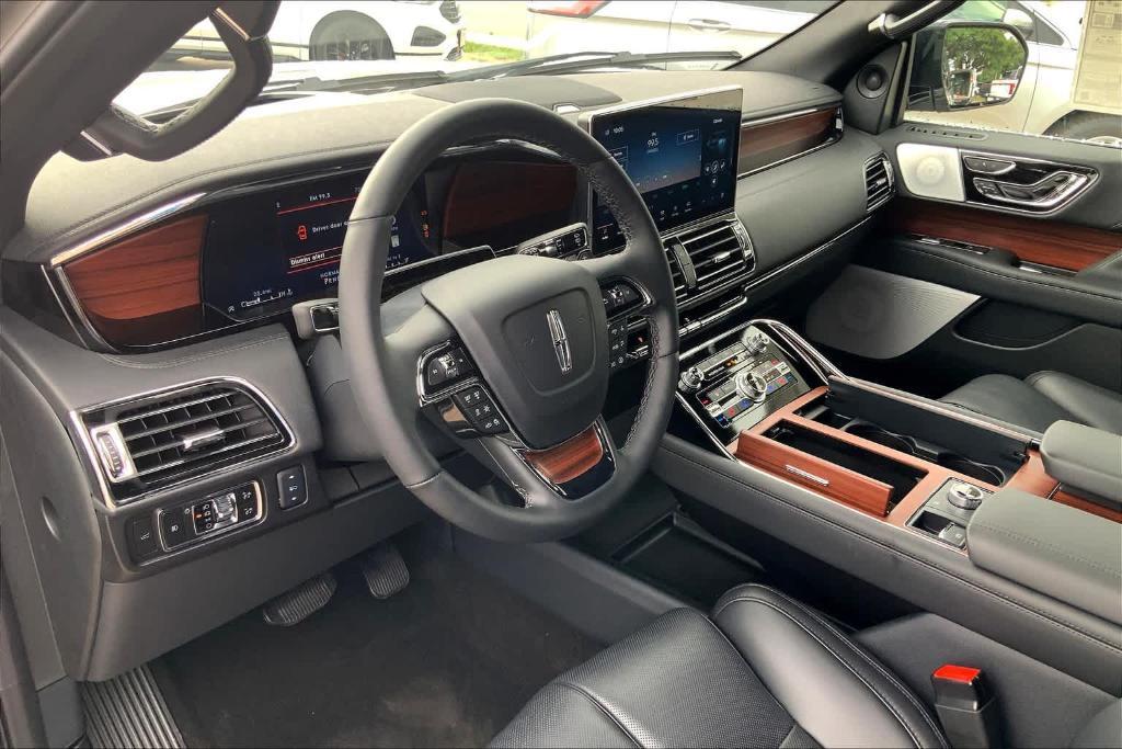 new 2024 Lincoln Navigator car, priced at $95,095