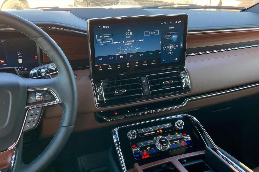 new 2024 Lincoln Navigator car, priced at $95,940