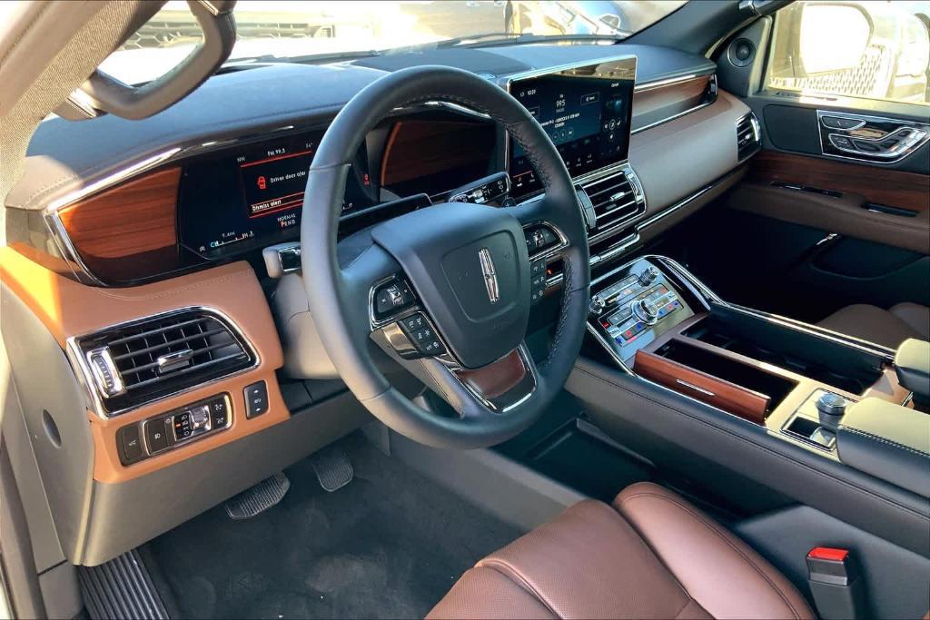 new 2024 Lincoln Navigator car, priced at $95,940