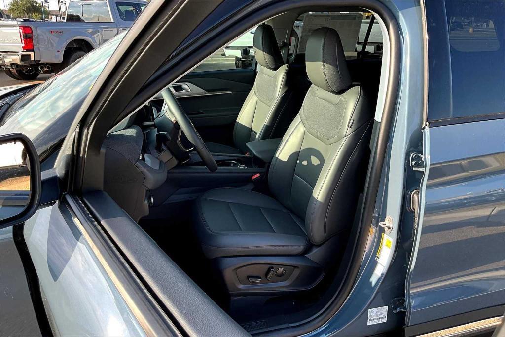 new 2025 Ford Explorer car, priced at $48,700