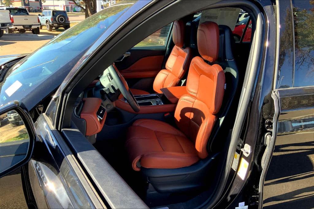 new 2025 Lincoln Aviator car, priced at $77,135