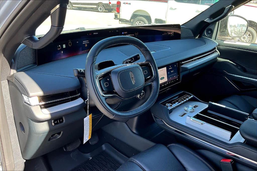 new 2025 Lincoln Navigator car, priced at $104,025