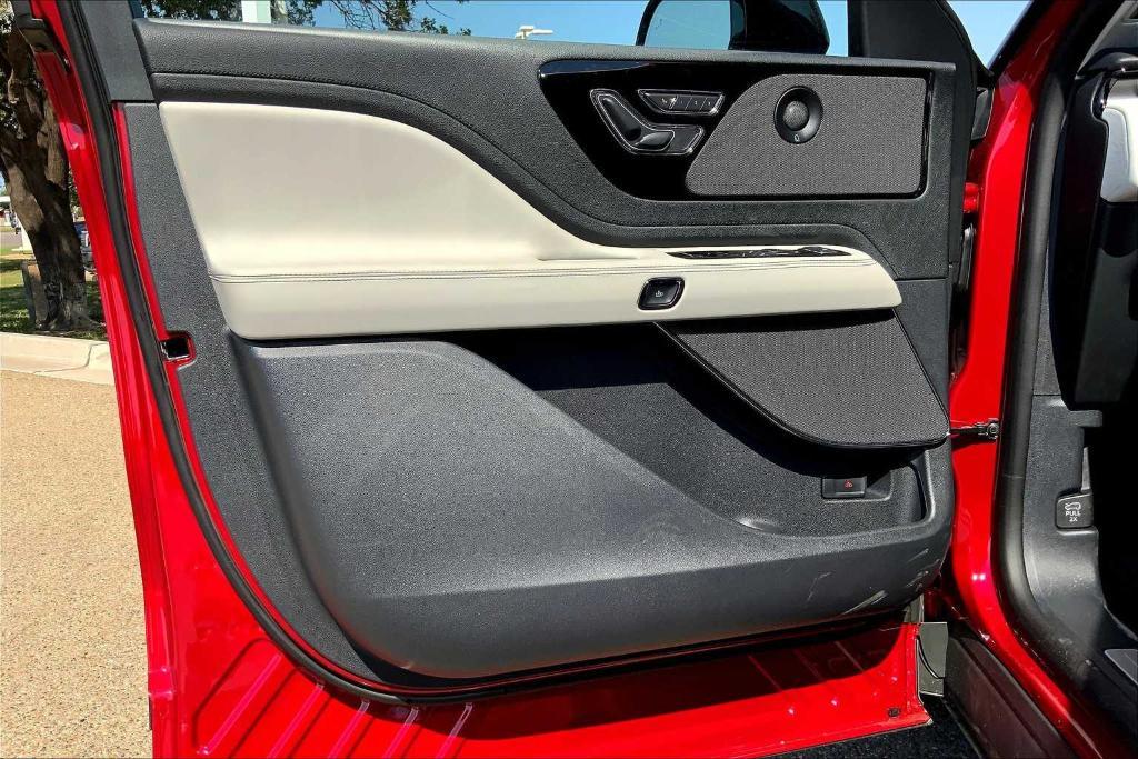 new 2025 Lincoln Aviator car, priced at $65,741