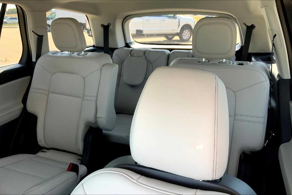 new 2025 Lincoln Aviator car, priced at $65,741