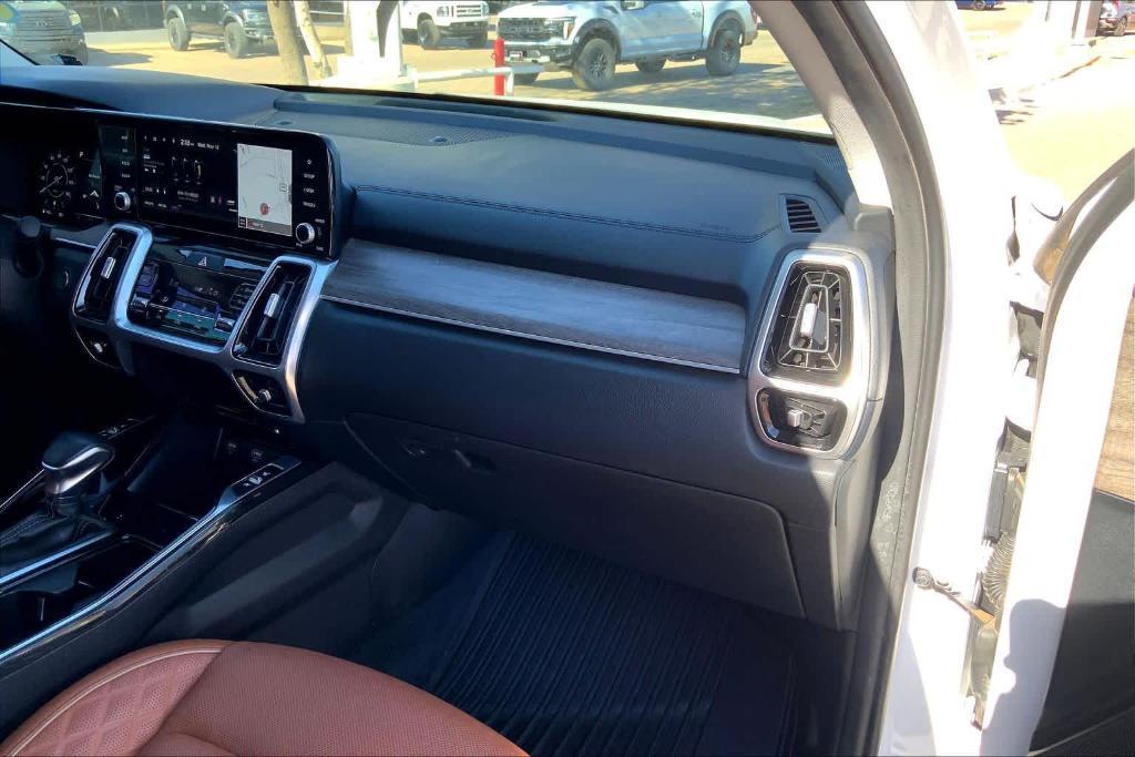 used 2022 Kia Sorento car, priced at $31,689