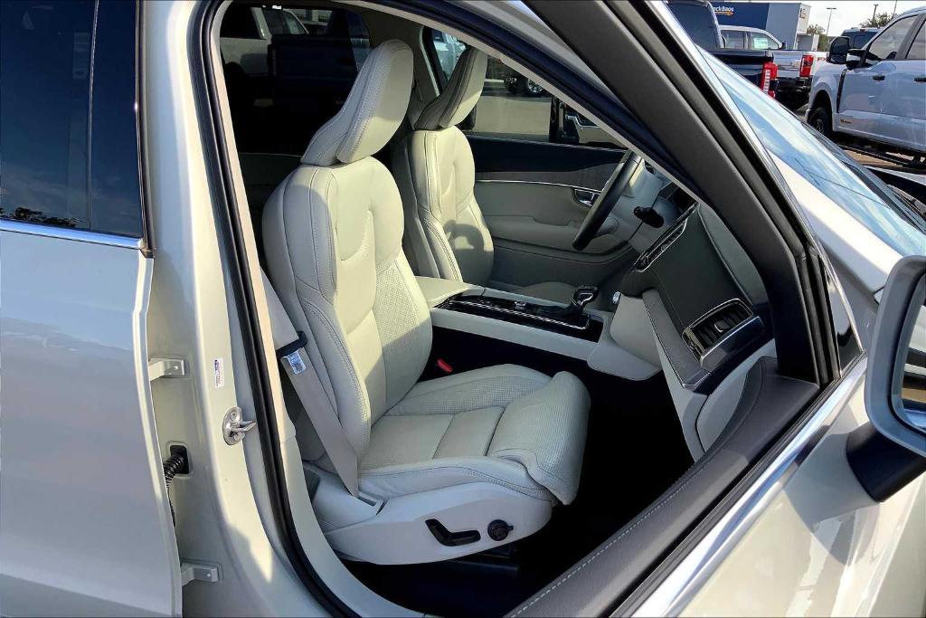 used 2022 Volvo XC90 car, priced at $36,980
