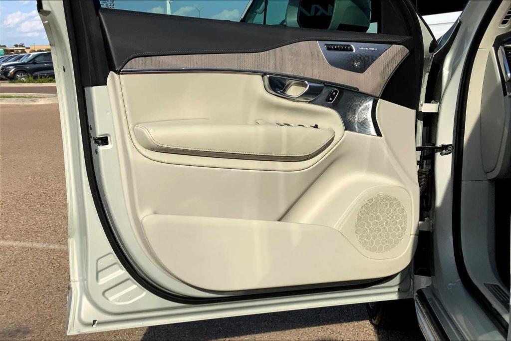 used 2022 Volvo XC90 car, priced at $36,980