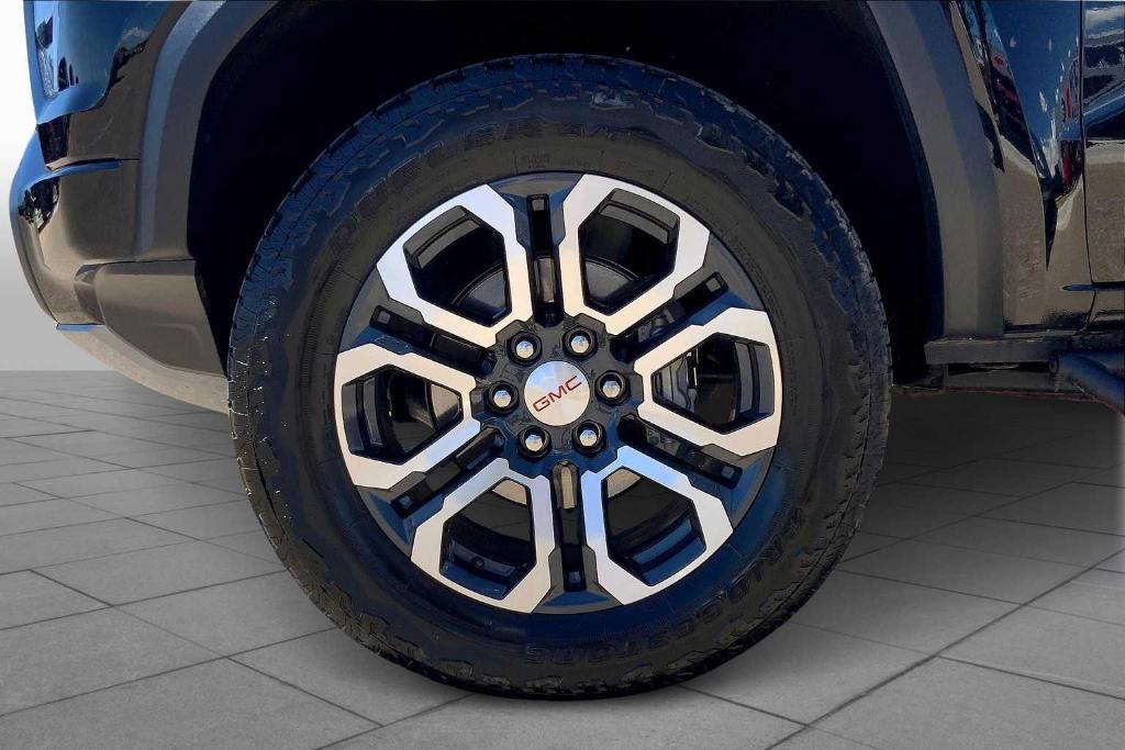 used 2024 GMC Canyon car, priced at $44,288