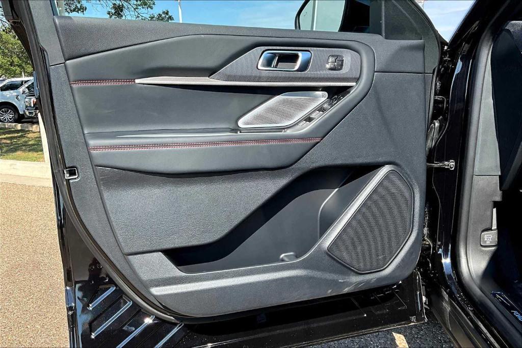 new 2025 Ford Explorer car, priced at $59,310