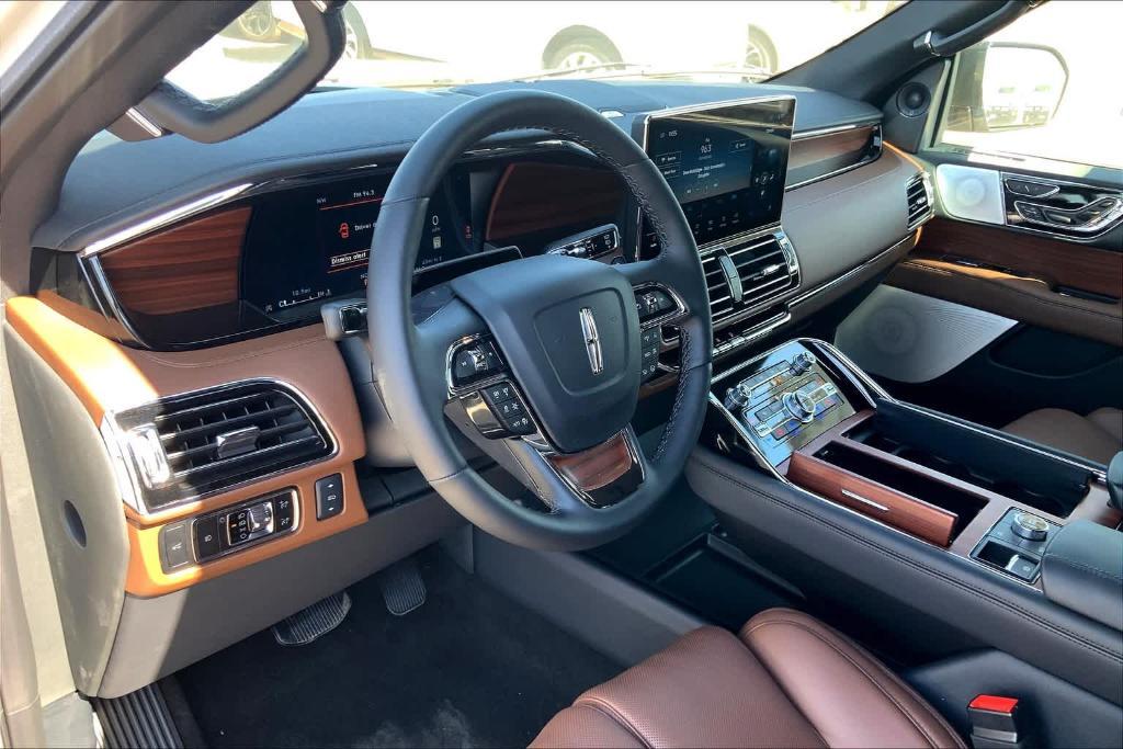 new 2024 Lincoln Navigator car, priced at $105,905