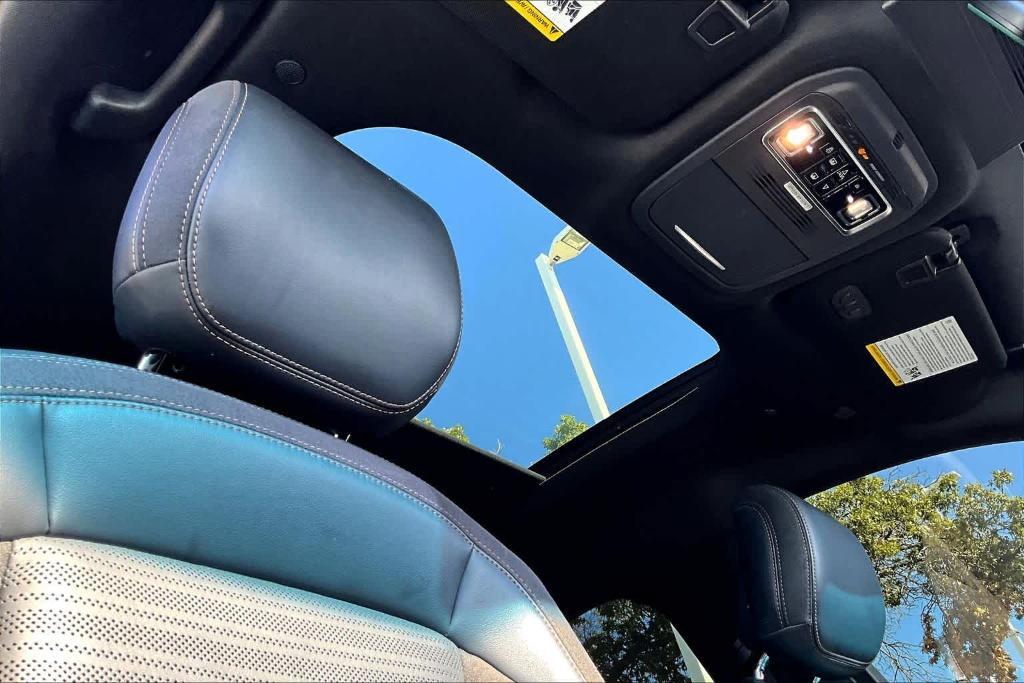 used 2024 Lincoln Nautilus car, priced at $53,499