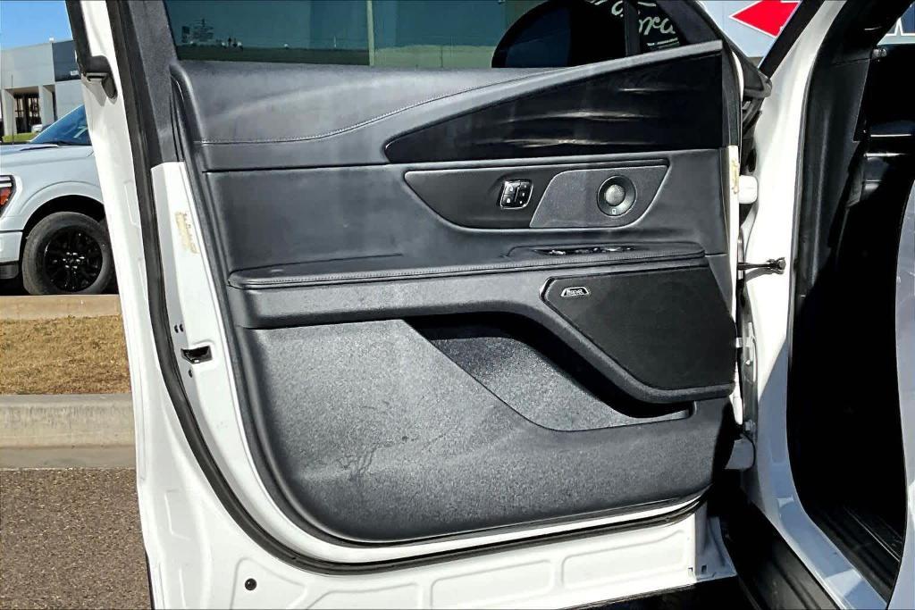 used 2024 Lincoln Nautilus car, priced at $53,499