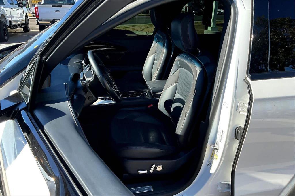 used 2024 Lincoln Nautilus car, priced at $53,499