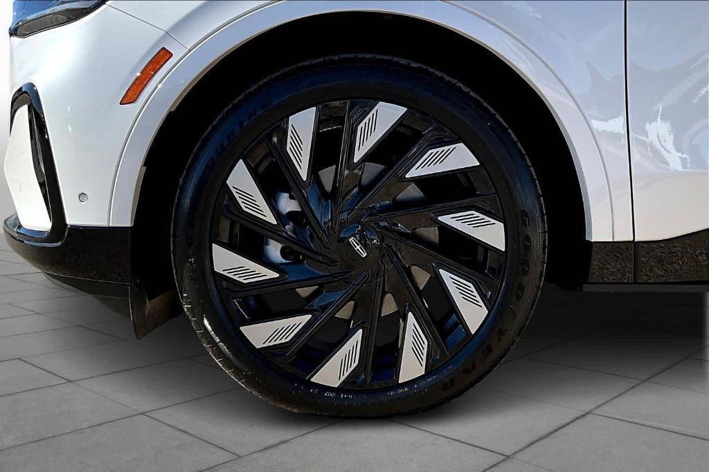 used 2024 Lincoln Nautilus car, priced at $53,499