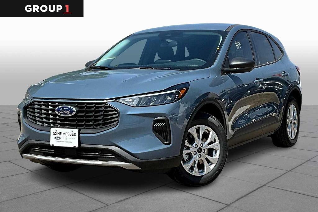 new 2025 Ford Escape car, priced at $29,990