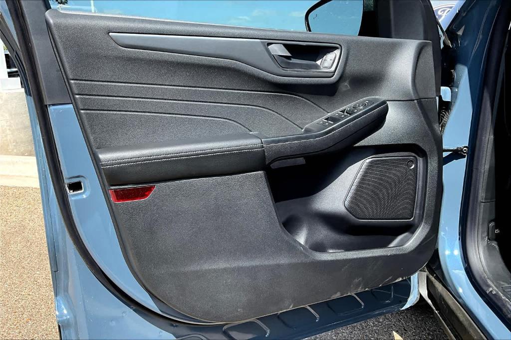 new 2025 Ford Escape car, priced at $29,990