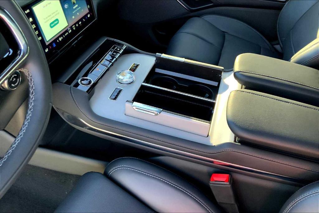 new 2025 Lincoln Navigator L car, priced at $107,015