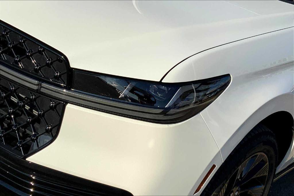 new 2025 Lincoln Navigator L car, priced at $107,015