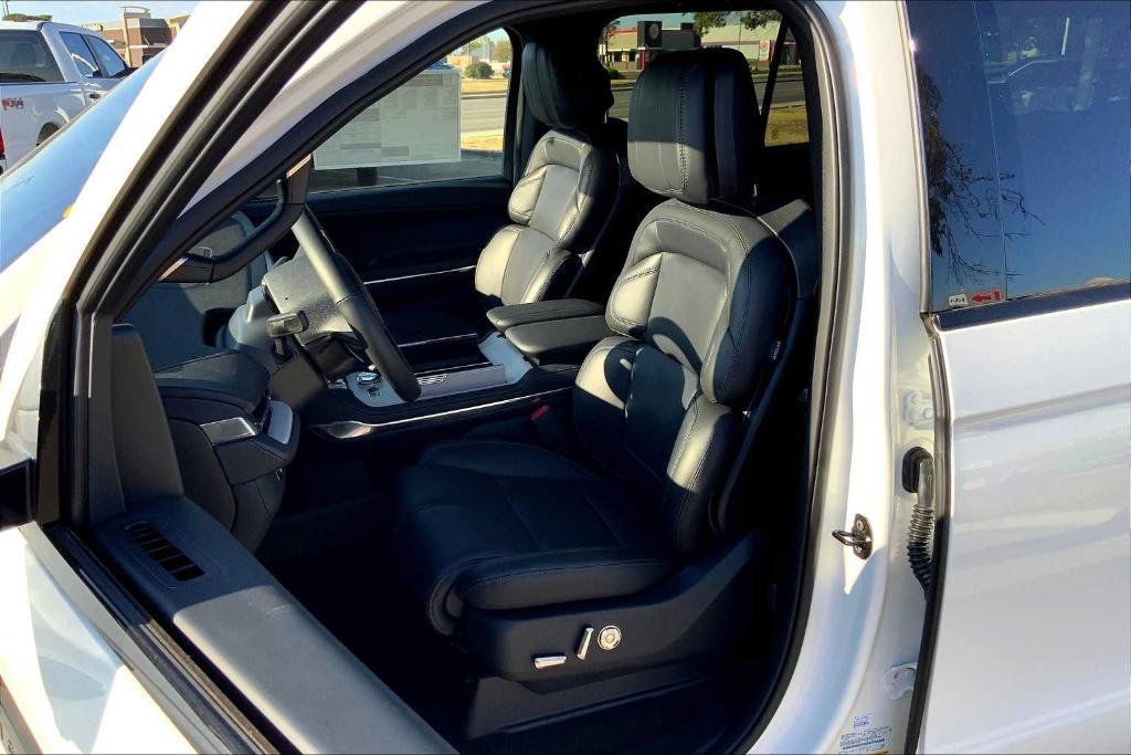 new 2025 Lincoln Navigator L car, priced at $107,015