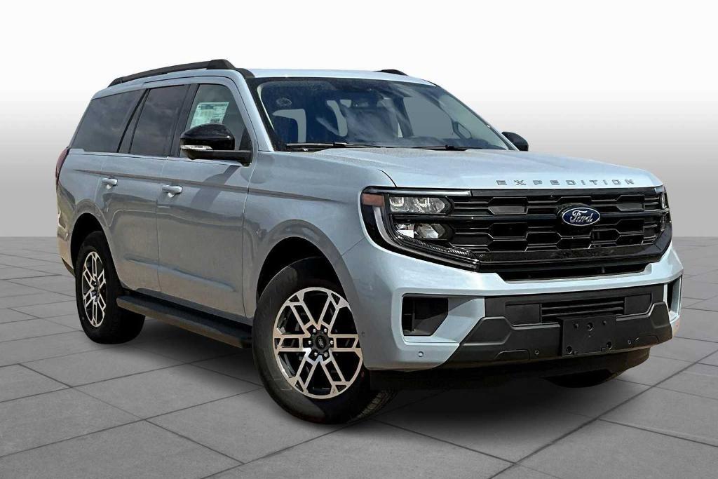 new 2025 Ford Expedition car, priced at $70,340
