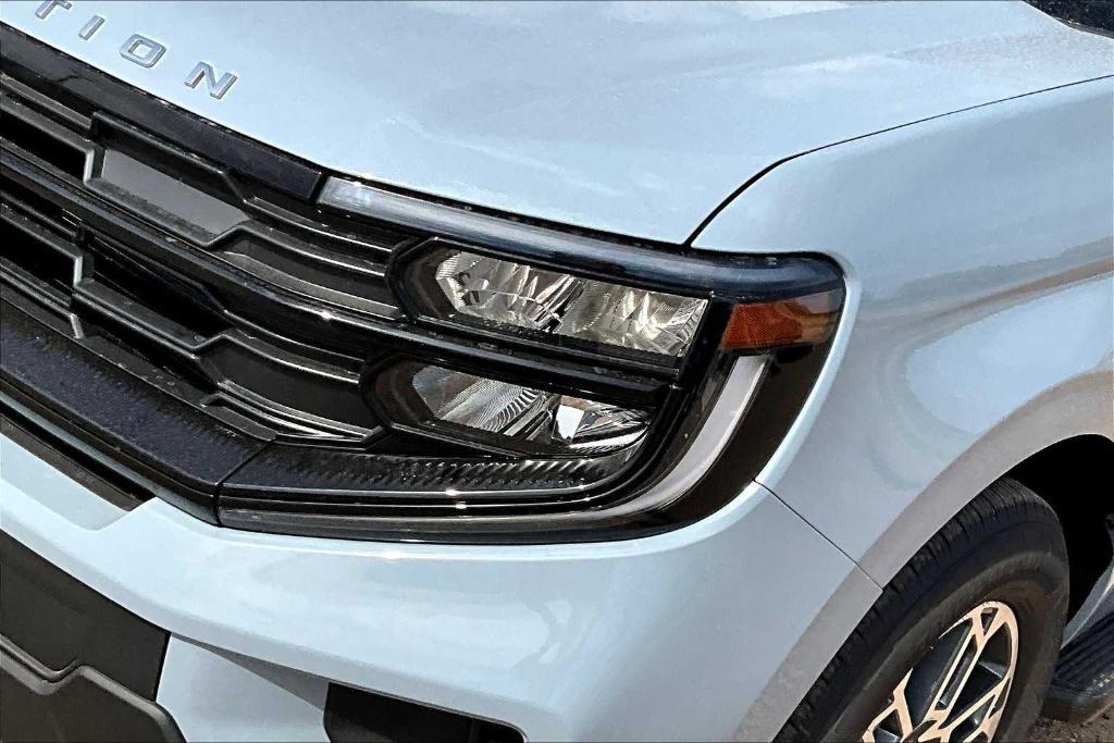 new 2025 Ford Expedition car, priced at $70,340