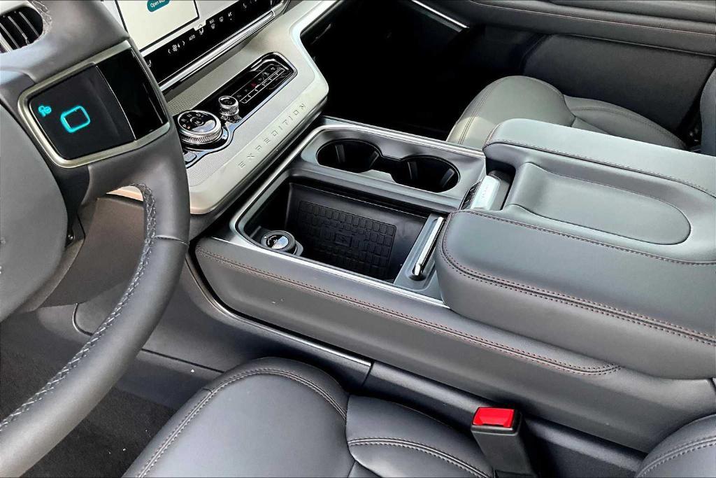 new 2025 Ford Expedition car, priced at $70,340