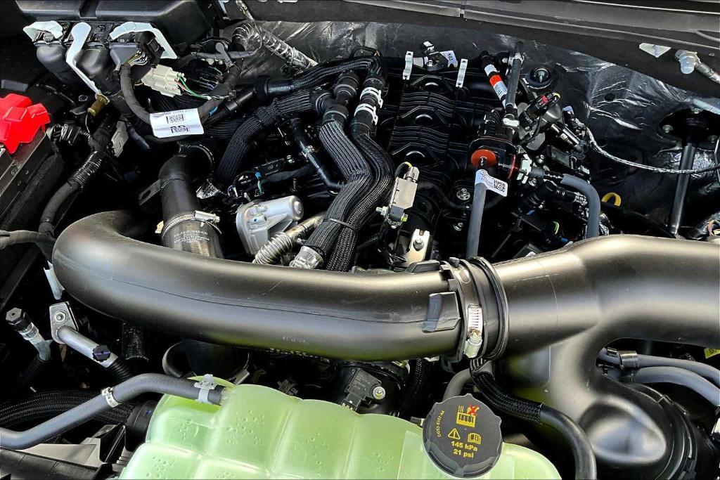 new 2025 Ford Expedition car, priced at $70,340