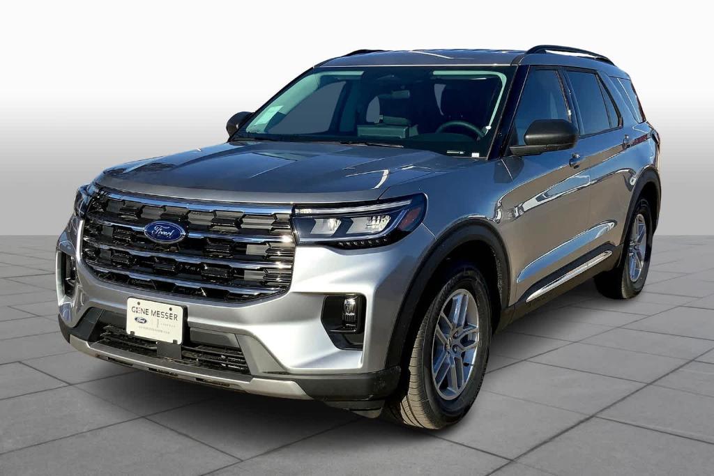 new 2025 Ford Explorer car, priced at $40,370