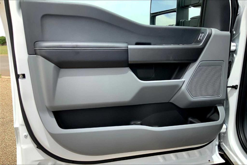 new 2025 Ford F-250 car, priced at $68,055