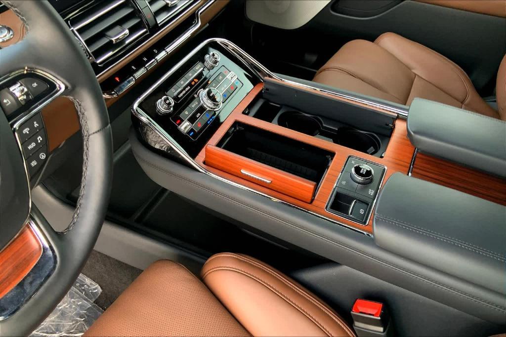 new 2024 Lincoln Navigator L car, priced at $94,620