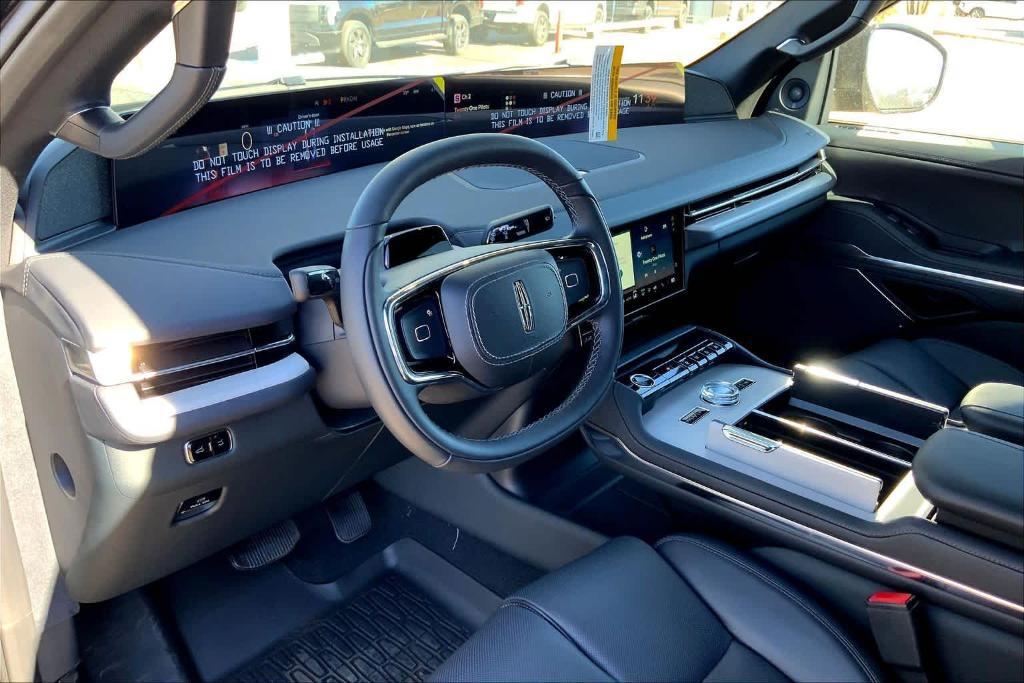 new 2025 Lincoln Navigator car, priced at $104,085